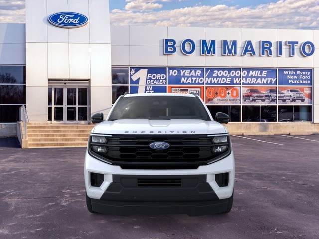 Ford Expedition Vehicle Full-screen Gallery Image 6