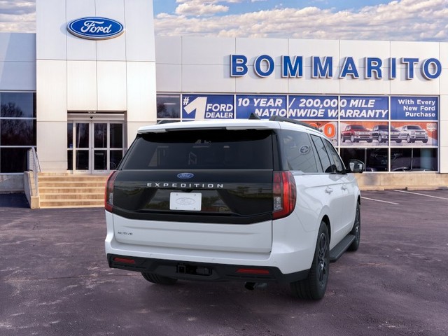 Ford Expedition Vehicle Full-screen Gallery Image 8