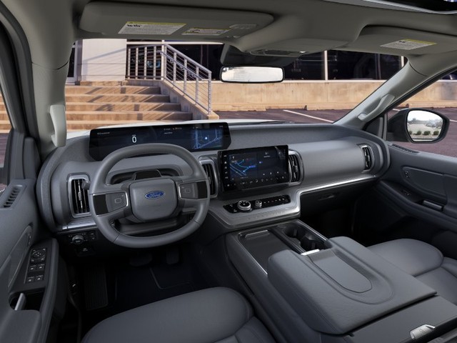 Ford Expedition Vehicle Full-screen Gallery Image 9