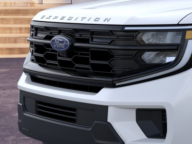 Ford Expedition Vehicle Full-screen Gallery Image 17