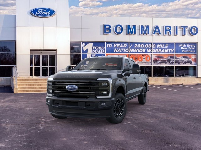 Ford Super Duty F-350 SRW Vehicle Image 02