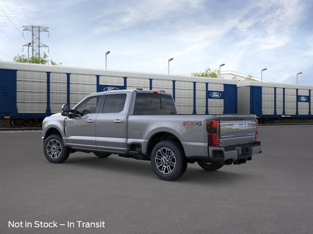 Ford Super Duty F-250 SRW Vehicle Full-screen Gallery Image 4