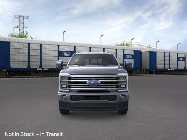Ford Super Duty F-250 SRW Vehicle Full-screen Gallery Image 6