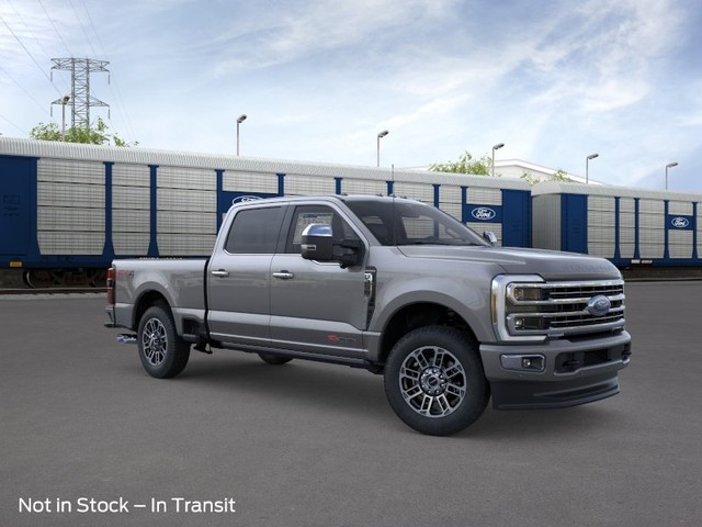 Ford Super Duty F-250 SRW Vehicle Full-screen Gallery Image 7