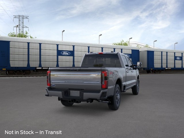 Ford Super Duty F-250 SRW Vehicle Full-screen Gallery Image 8