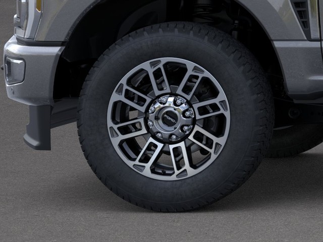 Ford Super Duty F-250 SRW Vehicle Full-screen Gallery Image 19