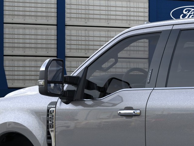 Ford Super Duty F-250 SRW Vehicle Full-screen Gallery Image 20