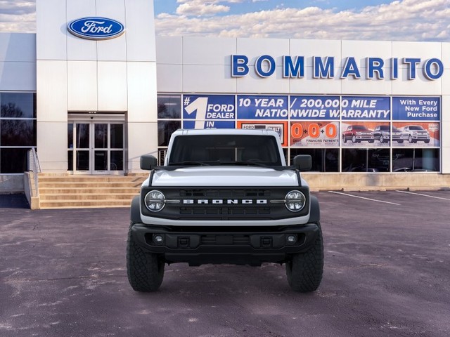 Ford Bronco Vehicle Full-screen Gallery Image 6