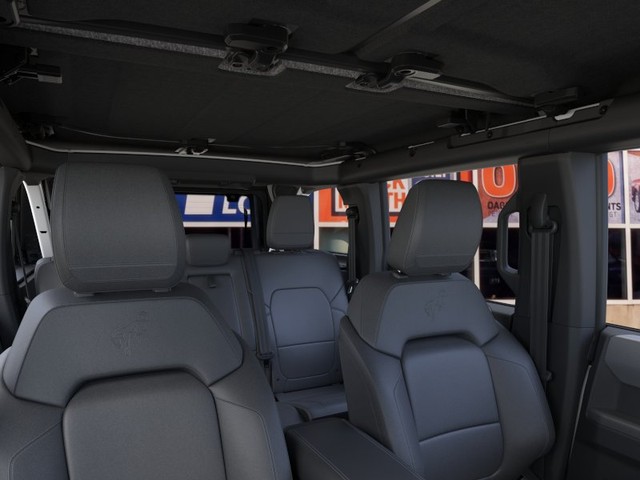 Ford Bronco Vehicle Full-screen Gallery Image 12