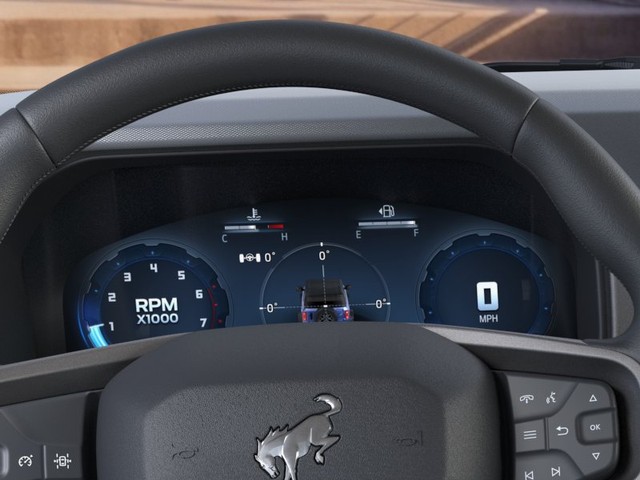 Ford Bronco Vehicle Full-screen Gallery Image 13