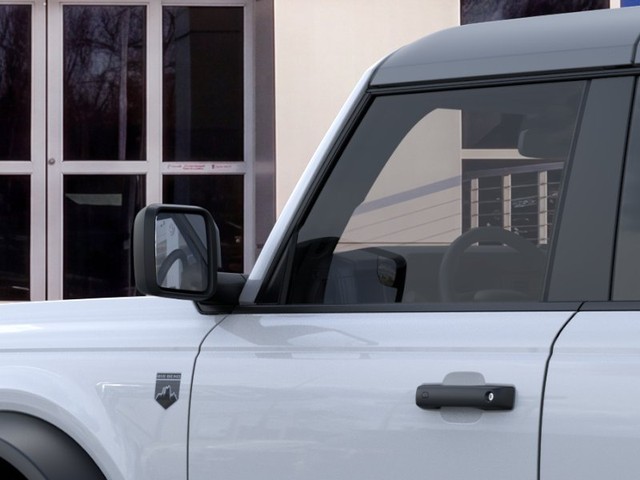 Ford Bronco Vehicle Full-screen Gallery Image 22