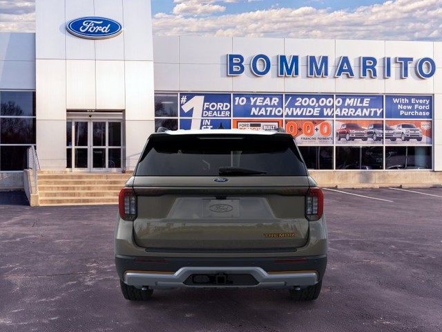 Ford Explorer Vehicle Full-screen Gallery Image 5