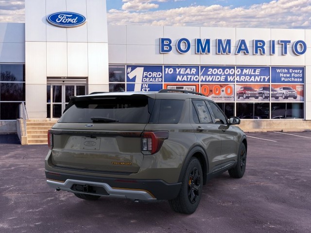 Ford Explorer Vehicle Full-screen Gallery Image 8