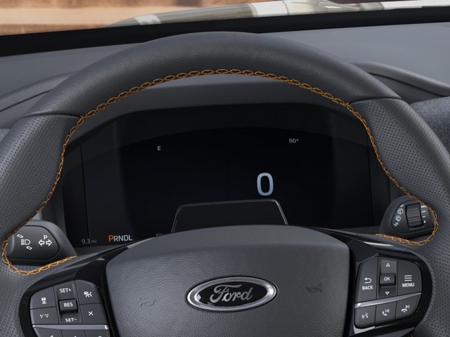 Ford Explorer Vehicle Full-screen Gallery Image 13