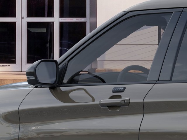 Ford Explorer Vehicle Full-screen Gallery Image 20