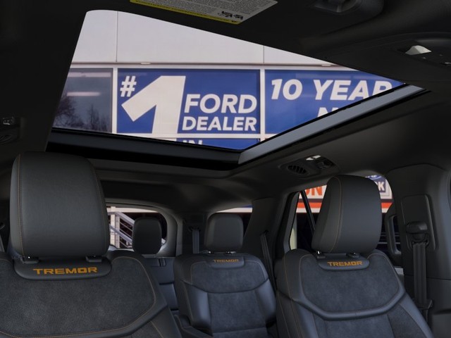 Ford Explorer Vehicle Full-screen Gallery Image 22