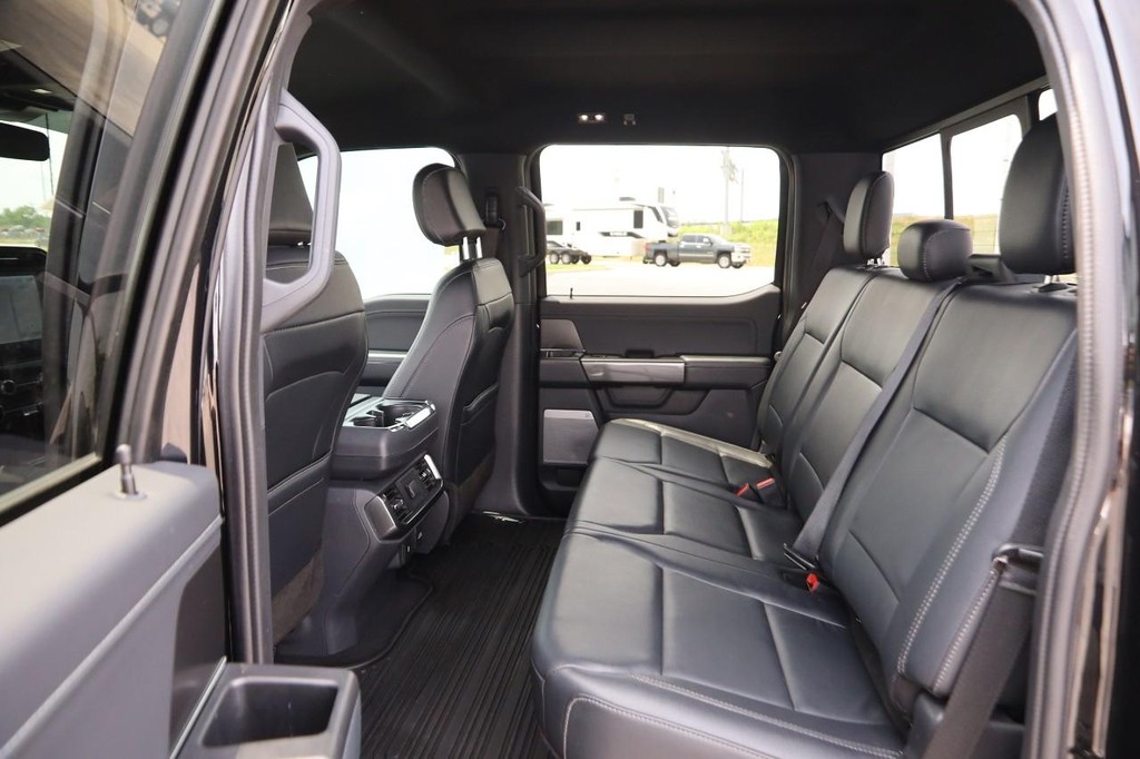 Ford F-150 Vehicle Full-screen Gallery Image 9