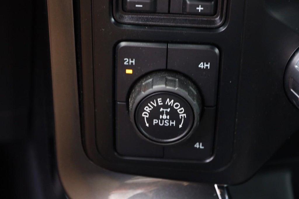 Ford F-150 Vehicle Full-screen Gallery Image 15
