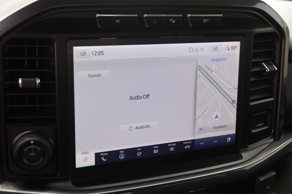 Ford F-150 Vehicle Full-screen Gallery Image 17