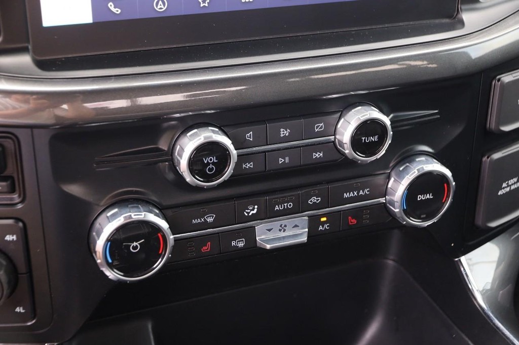 Ford F-150 Vehicle Full-screen Gallery Image 19