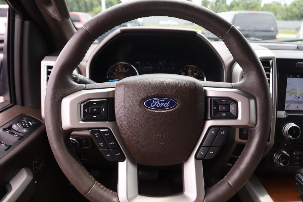 Ford F-150 Vehicle Full-screen Gallery Image 10