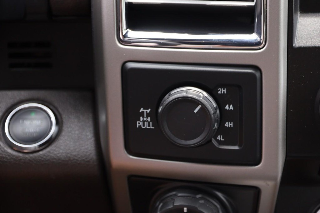 Ford F-150 Vehicle Full-screen Gallery Image 18