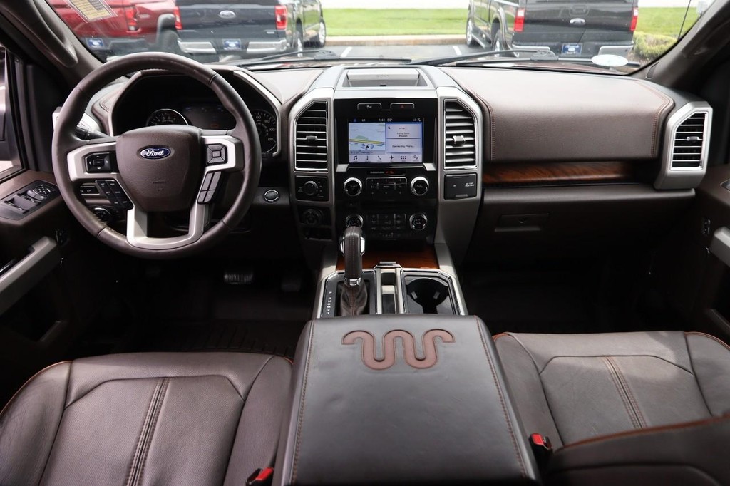 Ford F-150 Vehicle Full-screen Gallery Image 22
