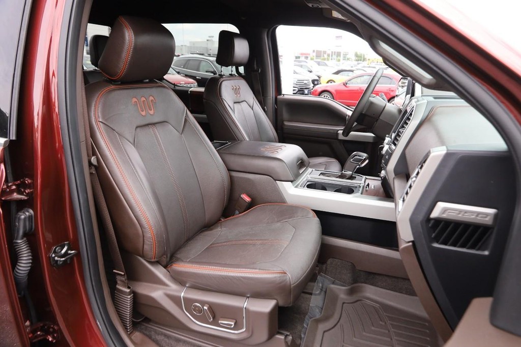 Ford F-150 Vehicle Full-screen Gallery Image 27