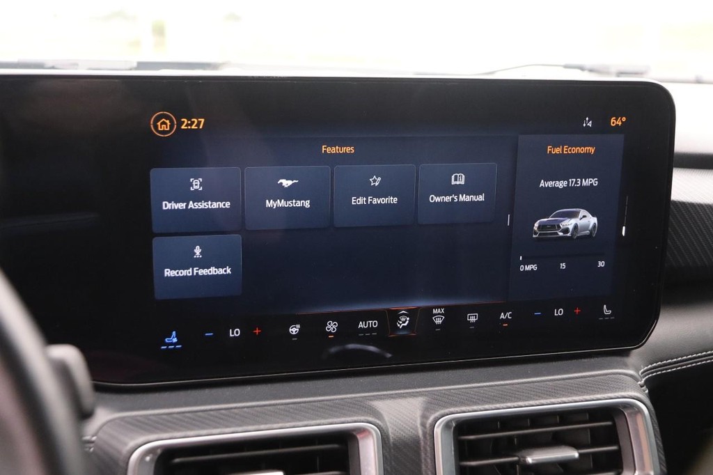 Ford Mustang Vehicle Full-screen Gallery Image 15
