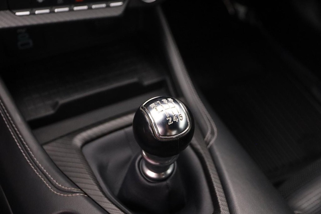 Ford Mustang Vehicle Full-screen Gallery Image 18