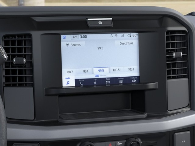 Ford Super Duty F-550 DRW Vehicle Full-screen Gallery Image 14
