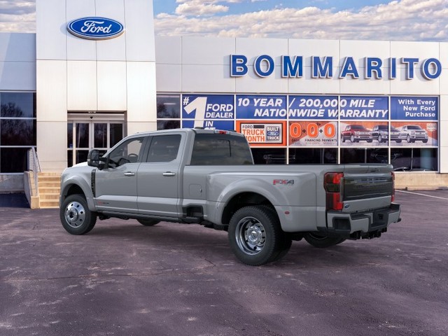 Ford Super Duty F-450 DRW Vehicle Image 04