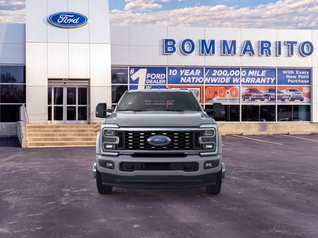 Ford Super Duty F-450 DRW Vehicle Image 06
