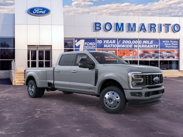 Ford Super Duty F-450 DRW Vehicle Image 07