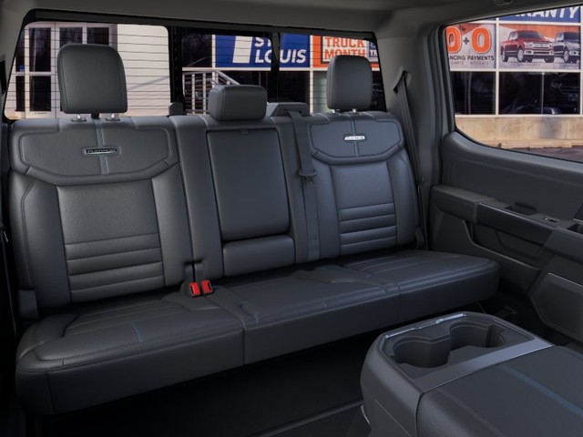 Ford Super Duty F-450 DRW Vehicle Image 11