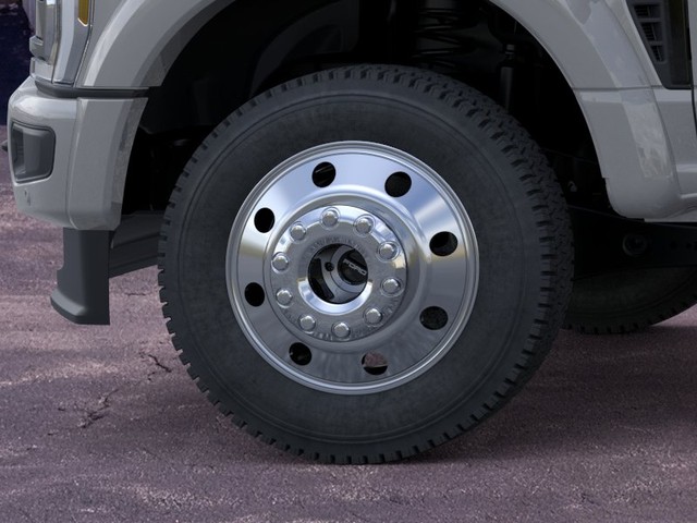 Ford Super Duty F-450 DRW Vehicle Image 19