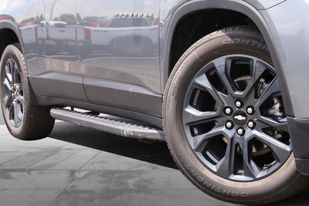 Chevrolet Traverse Vehicle Full-screen Gallery Image 03