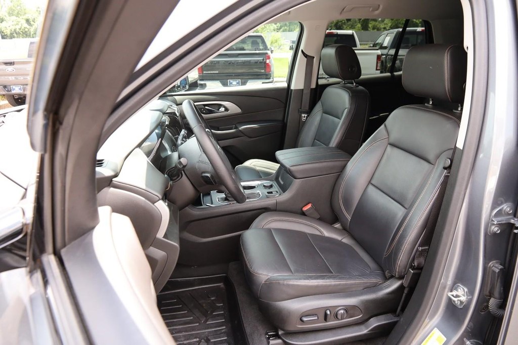Chevrolet Traverse Vehicle Full-screen Gallery Image 09