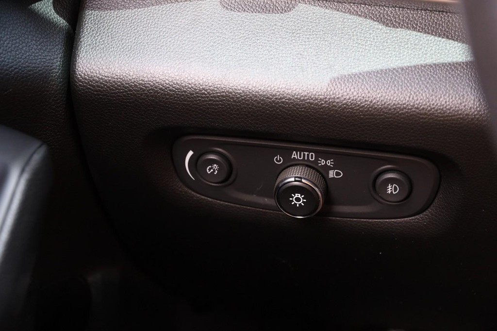 Chevrolet Traverse Vehicle Full-screen Gallery Image 19