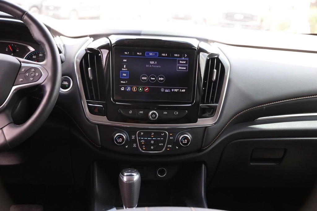 Chevrolet Traverse Vehicle Full-screen Gallery Image 24
