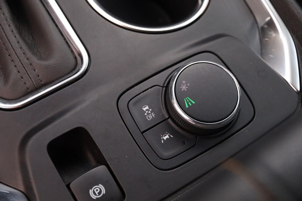 Chevrolet Traverse Vehicle Full-screen Gallery Image 41