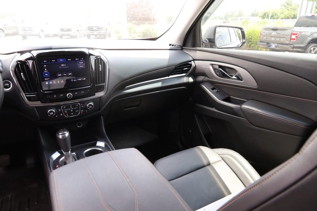 Chevrolet Traverse Vehicle Full-screen Gallery Image 46