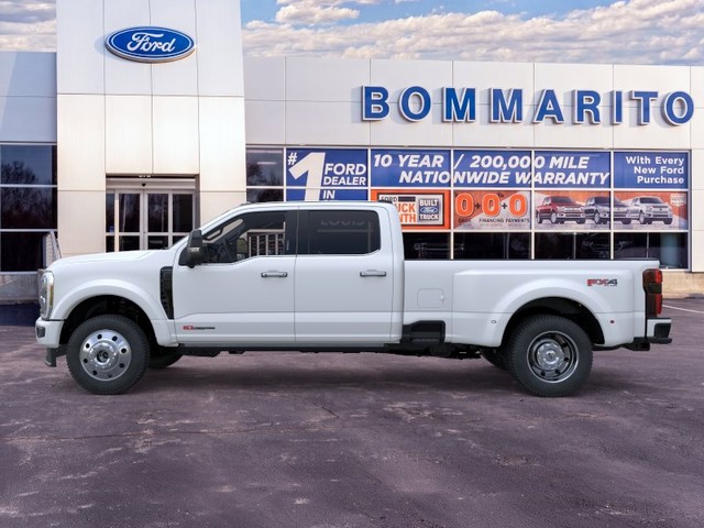 Ford Super Duty F-450 DRW Vehicle Image 03