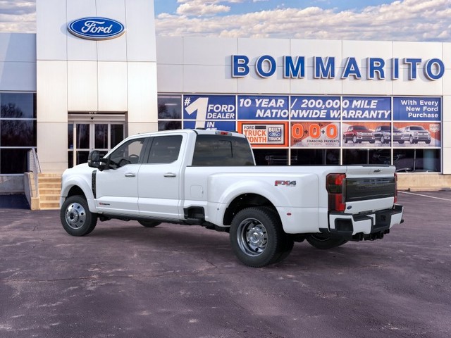 Ford Super Duty F-450 DRW Vehicle Image 04