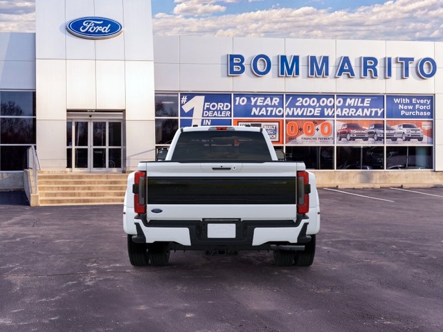 Ford Super Duty F-450 DRW Vehicle Image 05