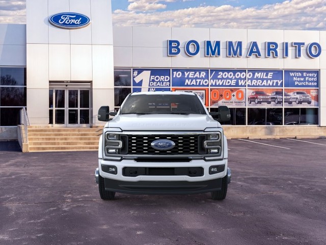 Ford Super Duty F-450 DRW Vehicle Image 06