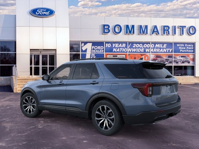Ford Explorer Vehicle Full-screen Gallery Image 4