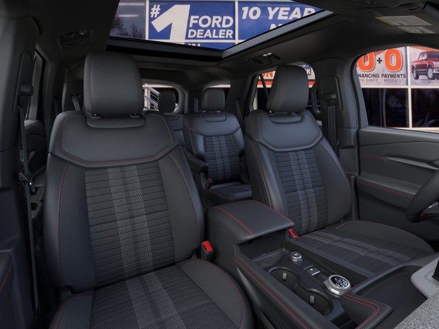 Ford Explorer Vehicle Full-screen Gallery Image 10