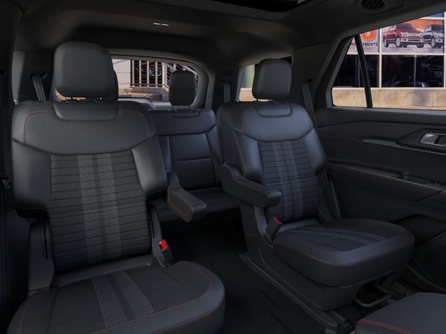 Ford Explorer Vehicle Full-screen Gallery Image 11