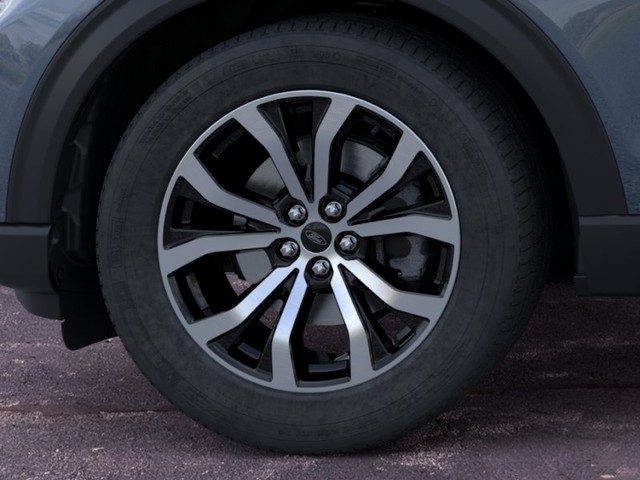 Ford Explorer Vehicle Full-screen Gallery Image 19